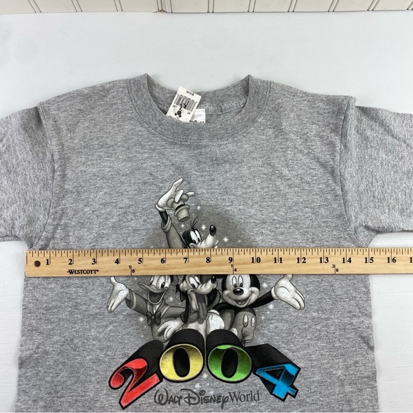Walt Disney World Kids Vintage Gray 2004 Mickey Goofy Donald Pluto T-Shirt Sz 4T - Picture 6 of 9